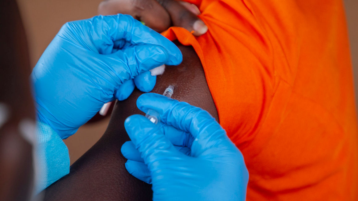 WHO raises alarm over low uptake of Covid-19 jab among African health workers - Vimarsana News