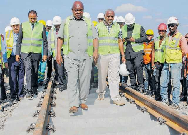 سد الكهرباء يؤجل إطلاق القطار الكهربائي في تنزانيا