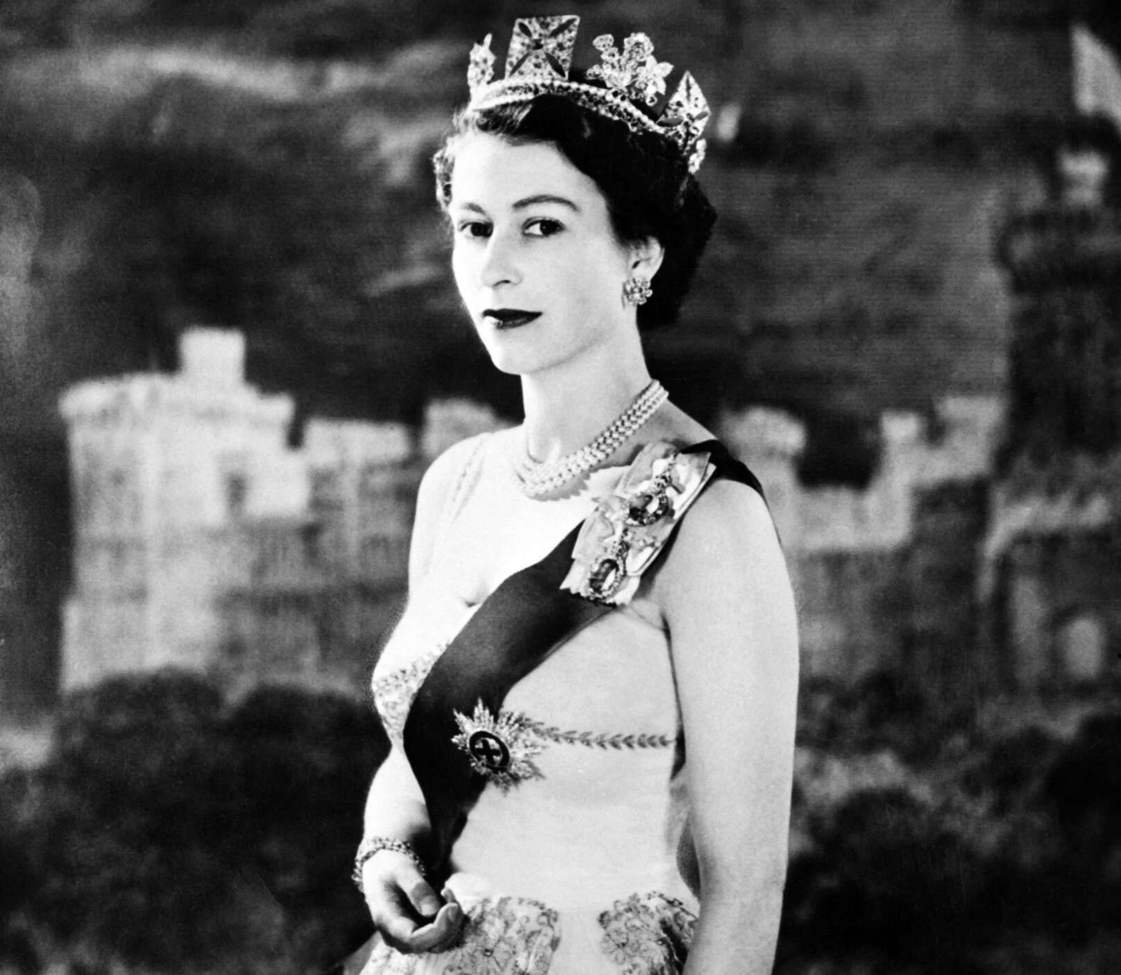 Key moments in the reign of Queen Elizabeth II - Vimarsana News