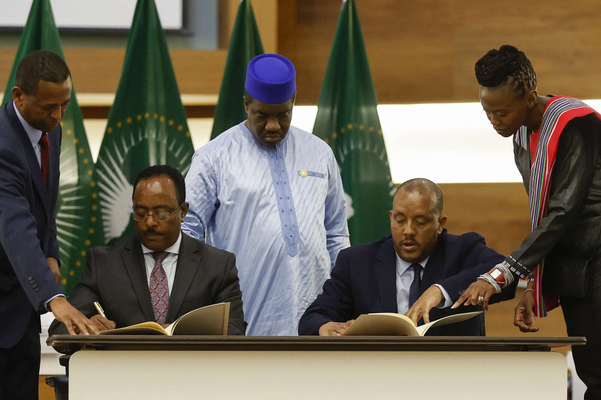 'Brinkmanship' cited for break in vital Ethiopia peace signature - Vimarsana News