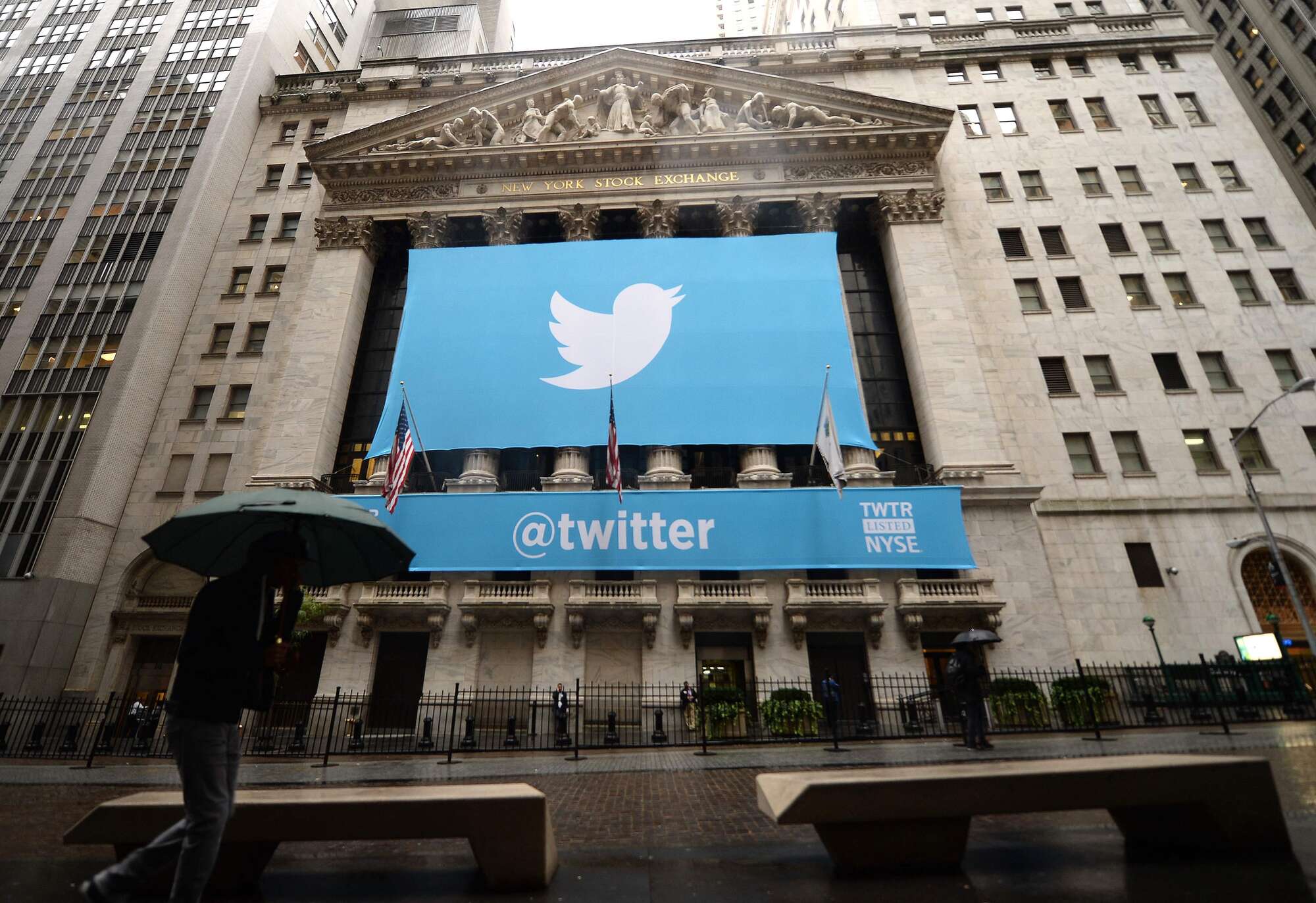 Twitter fate in doubt as employees defy Elon Musk's ultimatum - Vimarsana News