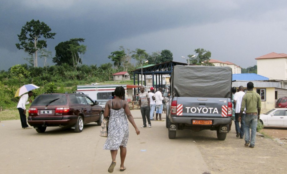 Cameroon restricts border movement over deaths in Equatorial Guinea - Vimarsana News