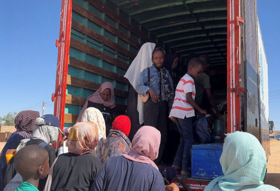 Sudanese fleeing war pay high prices crossing north to Egypt - Vimarsana News