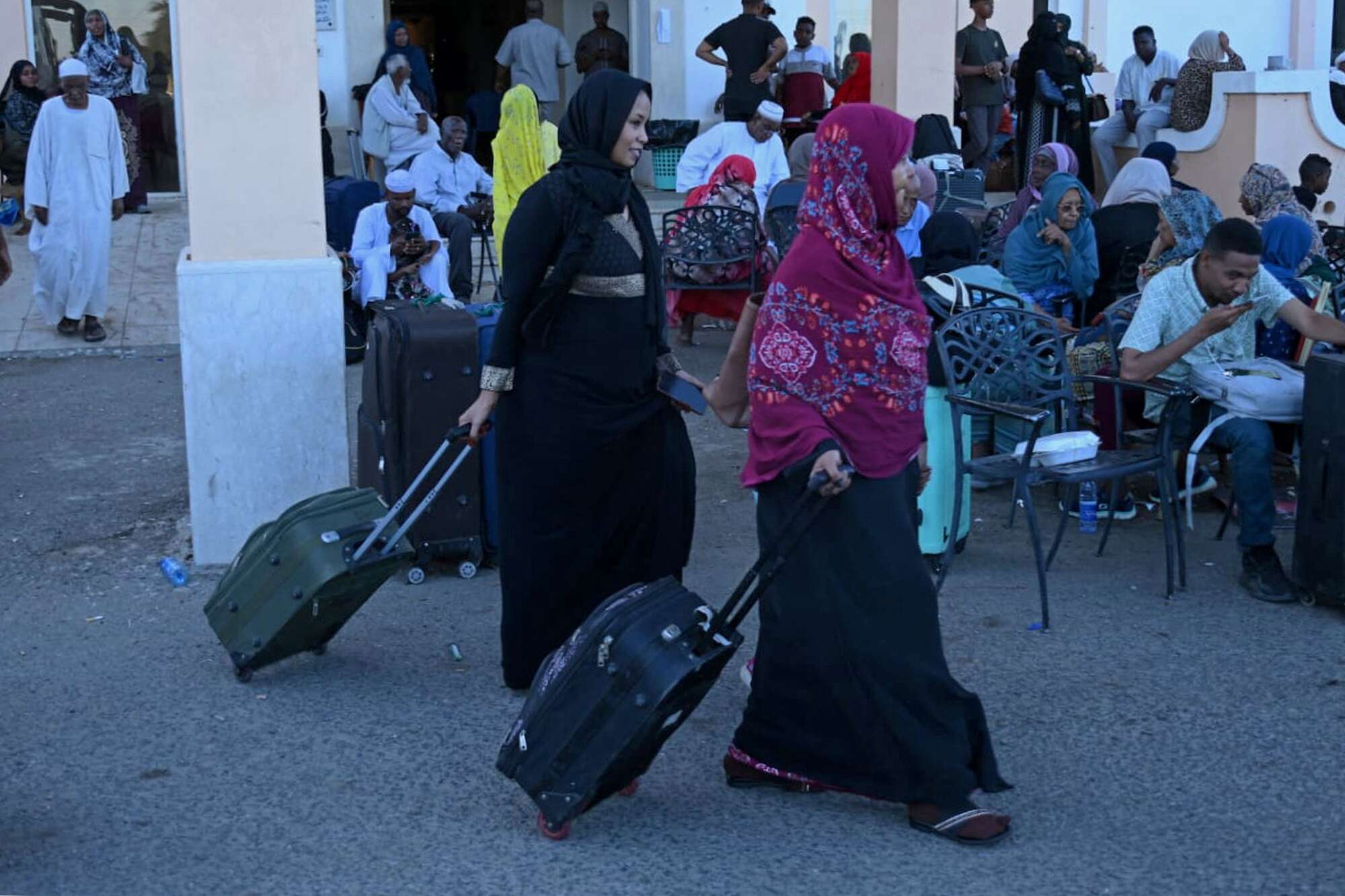 South Sudan waives visa fees for foreigners fleeing Sudan war - Vimarsana News