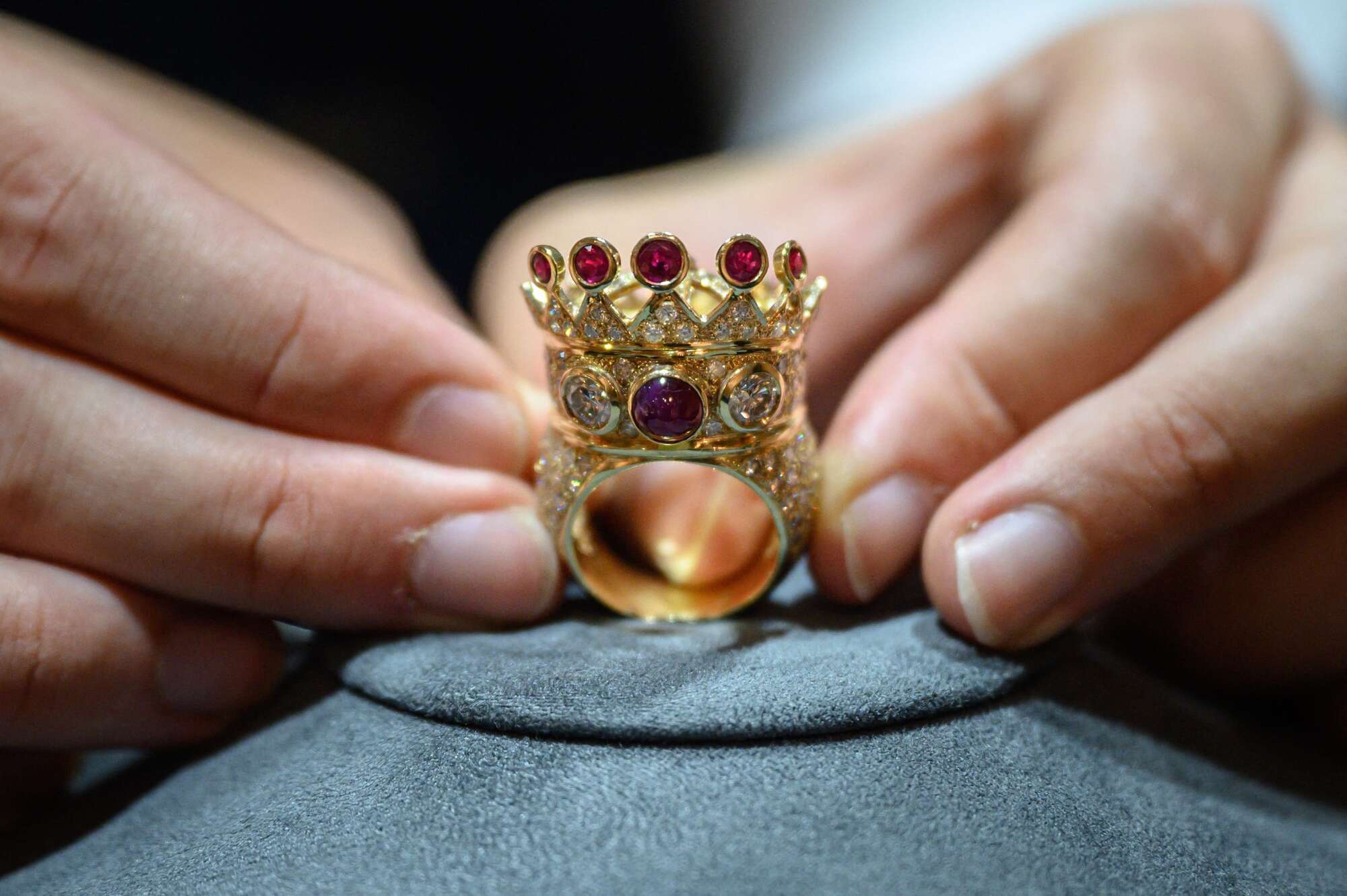 Tupac Shakur ring sells for record $1m - Vimarsana News