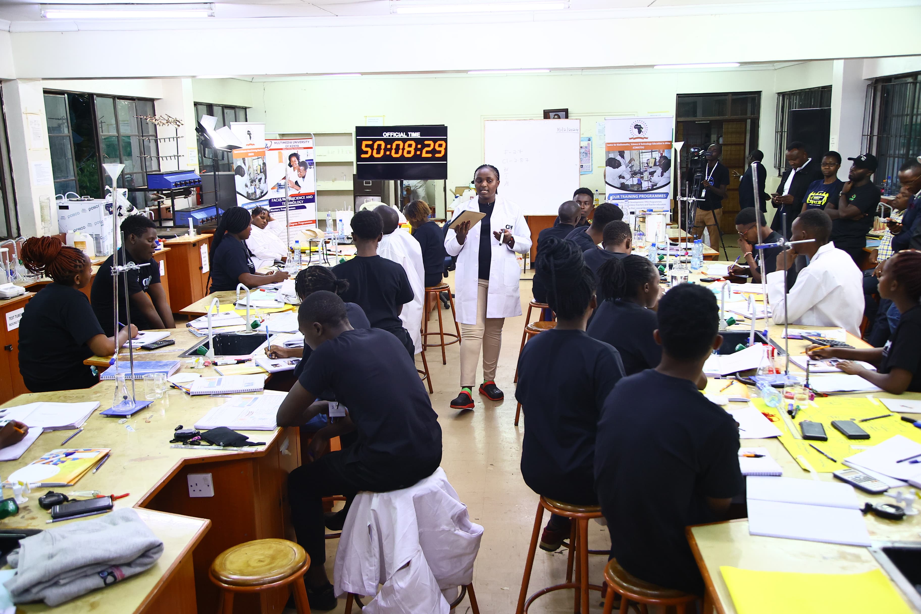 Why Kenyan teacher chose to break world record for longest science lesson - Vimarsana News