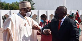 Nigeria's President Muhammadu Buhari (left) and South Africa's President Cyril Ramaphosa.