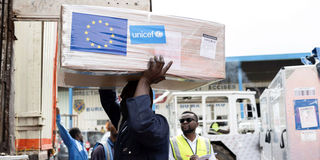 Baggage handlers offload humanitarian aid in Goma
