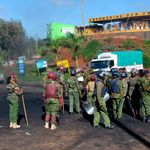 Kenyan police unblock the Meru-Nairobi highway in Chuka town