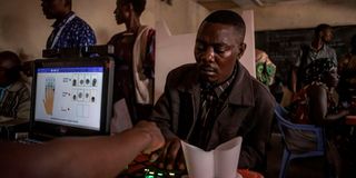 Residents of Goma register for voting
